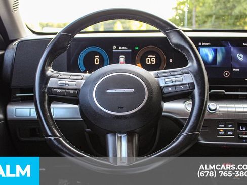 Used 2025 Hyundai Kona SEL FWD image 24