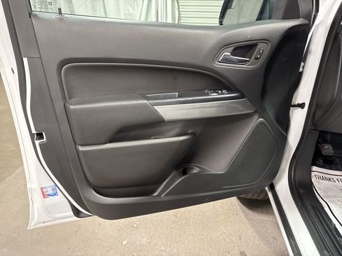 Used 2022 Chevrolet Colorado LT w/ Fleet Safety Package image 20