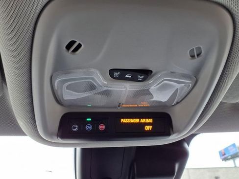 Used 2026 Chevrolet TrailBlazer LT AWD/4WD image 16