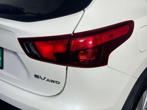 Used 2017 Nissan Rogue Sport SV AWD/4WD image 34
