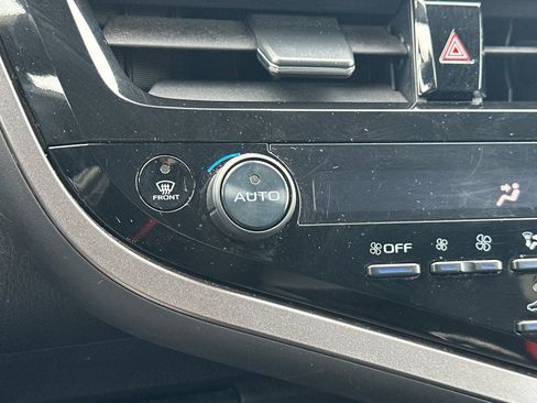 Used 2024 Toyota Camry SE image 28