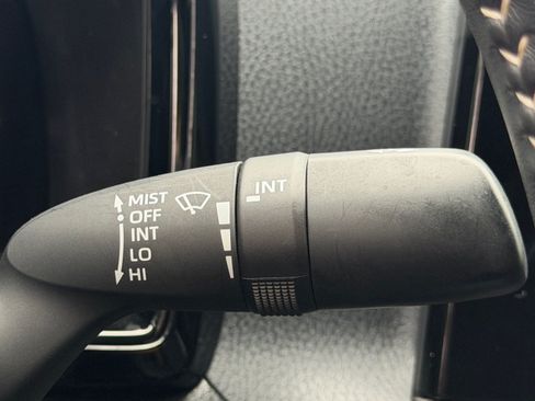 Used 2025 Toyota Camry SE FWD image 31