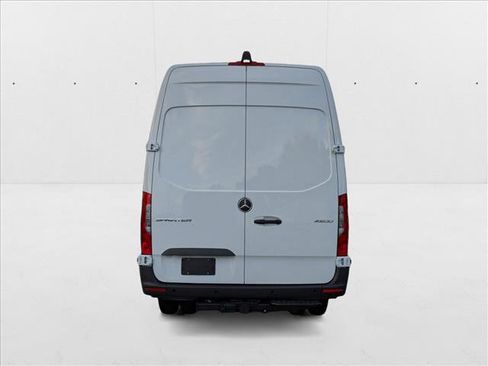 New 2025 Mercedes-Benz Sprinter 4500 image 8