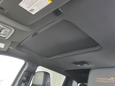 New 2026 Chevrolet Silverado 3500 High Country w/ High Country Premium Package AWD/4WD image 19
