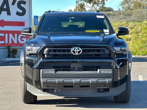 Used 2025 Toyota 4Runner SR5 image 7