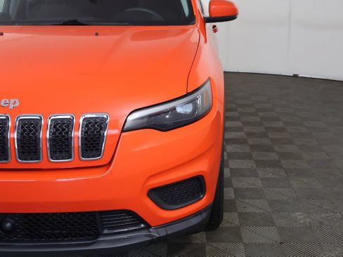 Used 2021 Jeep Cherokee Latitude FWD image 11
