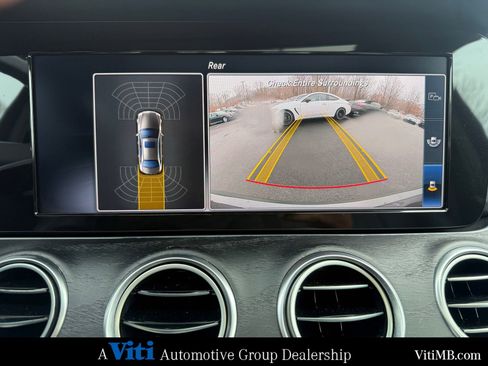 Used 2018 Mercedes-Benz E 300 4MATIC image 33