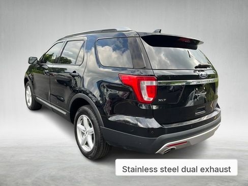Used 2017 Ford Explorer XLT w/ Equipment Group 202A image 9