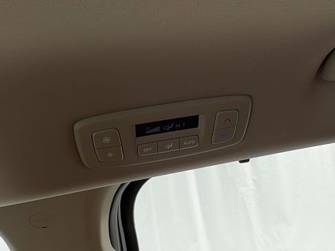 New 2026 Kia Carnival EX FWD image 38