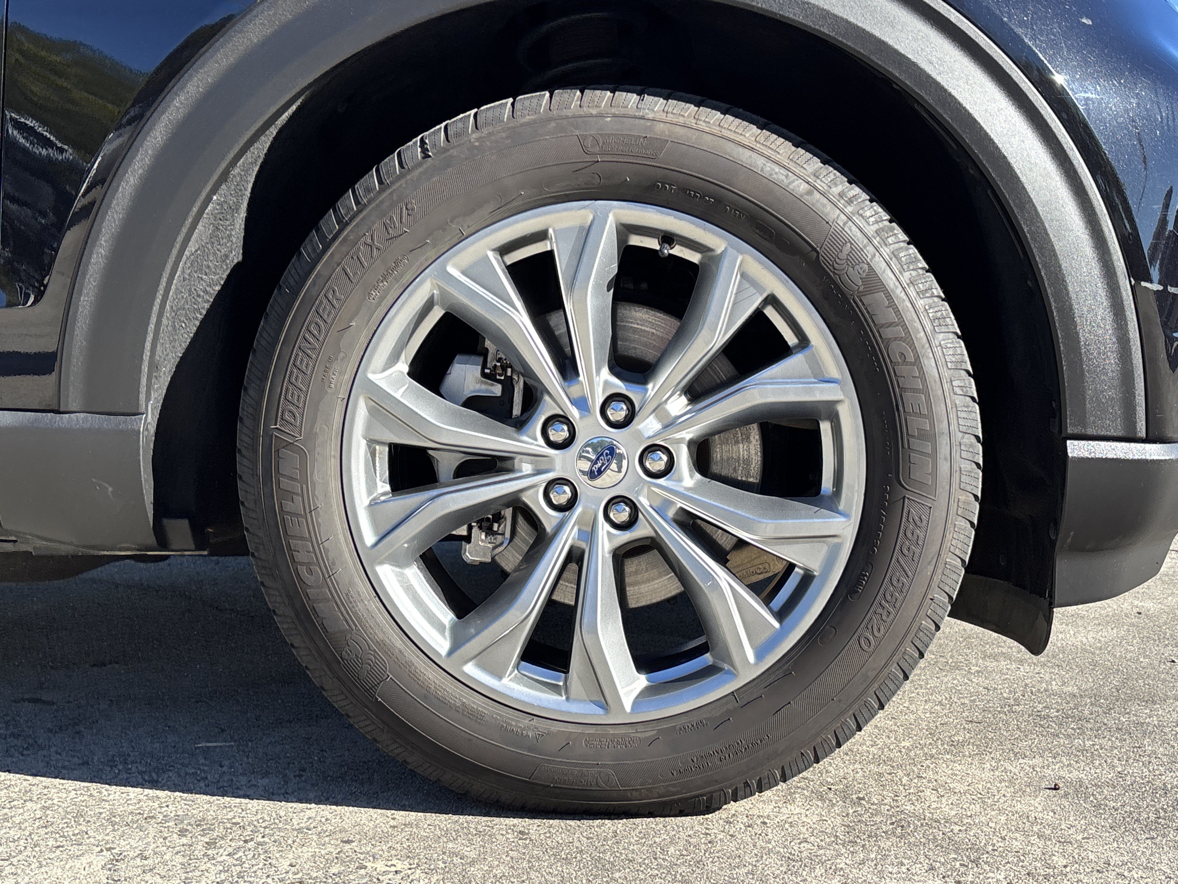 Used 2020 Ford Explorer Limited RWD image 9