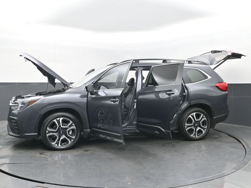 Used 2024 Subaru Ascent Limited image 42