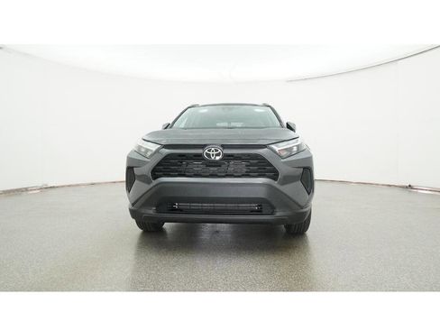 New 2025 Toyota RAV4 XLE image 31