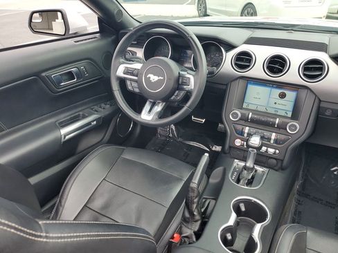 Used 2018 Ford Mustang Premium image 10