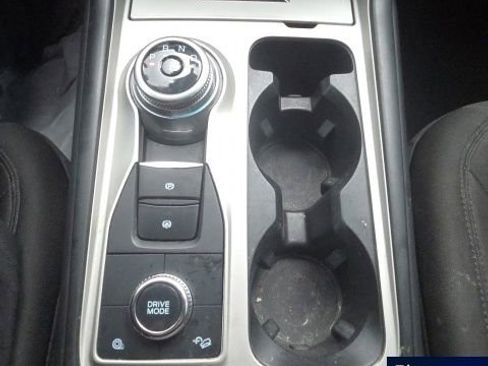 Used 2023 Ford Explorer XLT AWD/4WD image 36