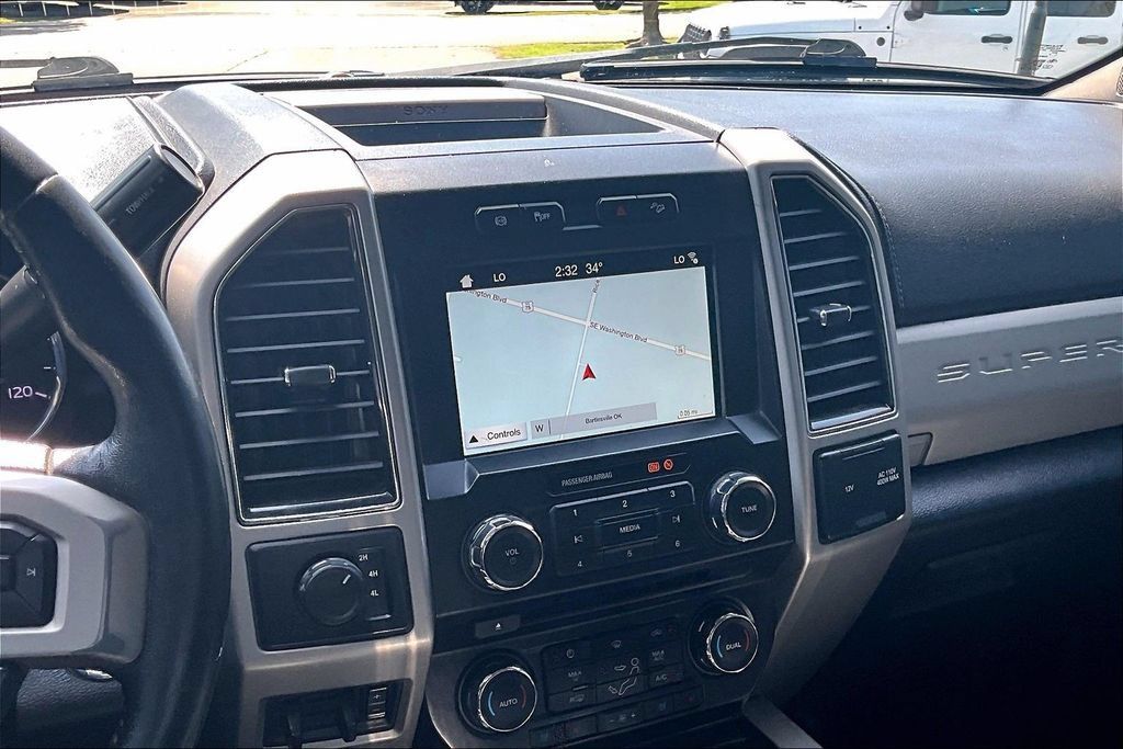 Used 2018 Ford F350 Lariat w/ Lariat Ultimate Package AWD/4WD image 6