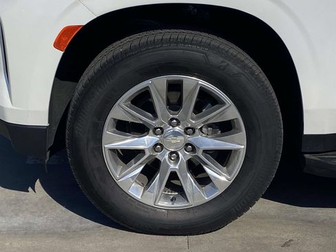 Used 2021 Chevrolet Tahoe Premier w/ Premium Package RWD image 8