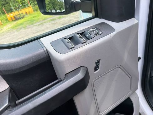Used 2018 Ford F250 XL w/ Power Equipment Group AWD/4WD image 12