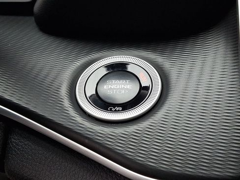 Used 2024 Jeep Grand Cherokee Altitude image 23