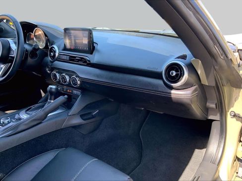 Used 2023 MAZDA MX-5 Miata Grand Touring RWD image 19