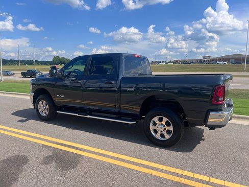 Certified 2026 RAM 2500 Big Horn AWD/4WD image 10