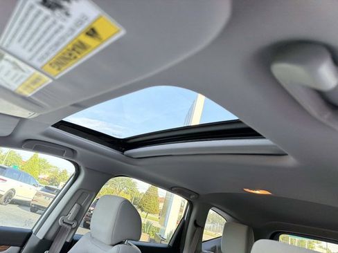 Used 2017 Honda CR-V EX image 30
