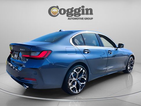 New 2026 BMW 330i Sedan w/ Convenience Package RWD image 6