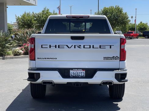 Used 2023 Chevrolet Silverado 1500 High Country w/ High Country Premium Package AWD/4WD image 6