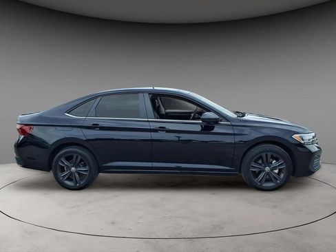 Used 2024 Volkswagen Jetta SE FWD image 10