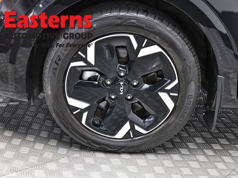 Used 2023 Kia Niro Wind w/ Wind Preserve Package FWD image 31
