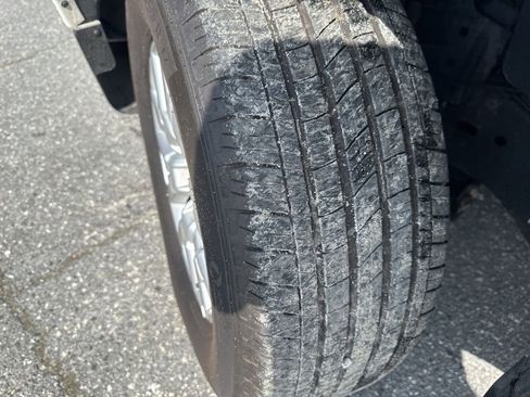 Used 2024 Nissan Frontier SV w/ SV Convenience Package image 29