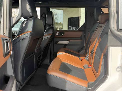 Used 2022 Ford Bronco Outer Banks w/ Sasquatch Package image 24