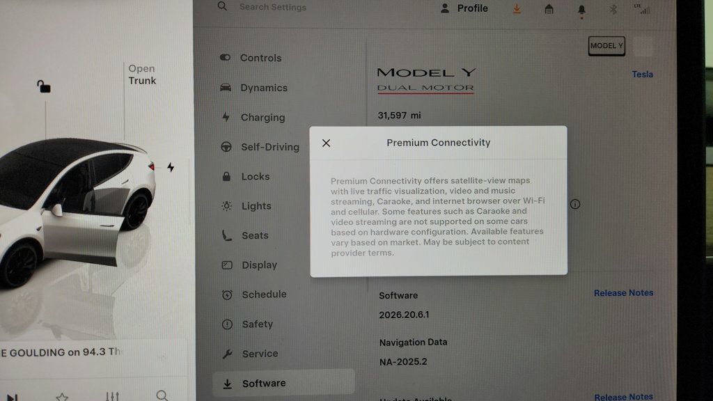 Used 2022 Tesla Model Y Performance AWD/4WD image 17