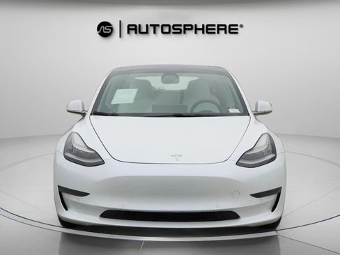 Used 2020 Tesla Model 3 Standard Range Plus image 2