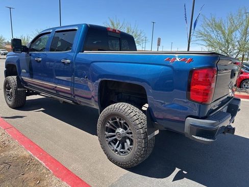 Used 2019 Chevrolet Silverado 3500 High Country image 3