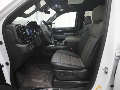 Used 2025 Chevrolet Silverado 1500 ZR2 w/ Technology Package AWD/4WD image 7