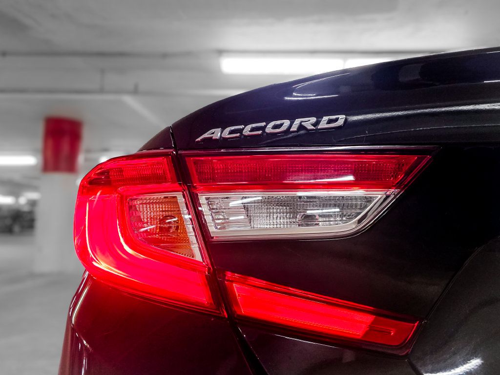 Used 2018 Honda Accord EX-L image 9
