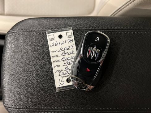 Certified 2024 Buick Encore GX Preferred FWD image 28
