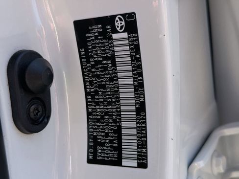 Used 2020 Toyota Corolla XSE image 39