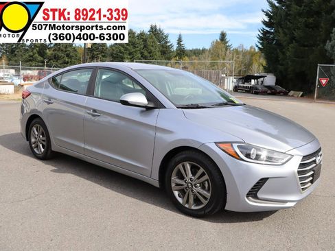 Used 2017 Hyundai Elantra SE image 10