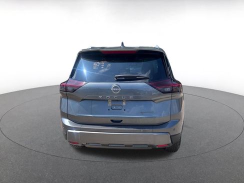 Used 2026 Nissan Rogue SL AWD/4WD image 24
