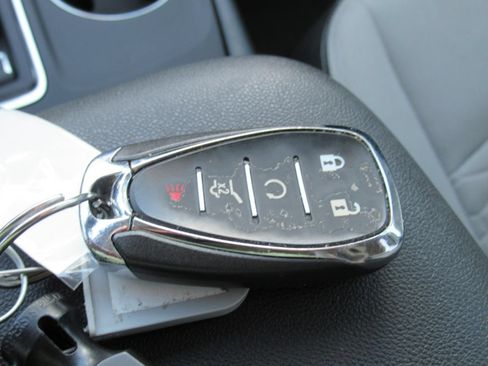 Used 2018 Chevrolet Equinox LT FWD image 29