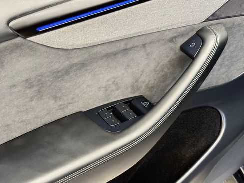 Used 2026 Tesla Model Y AWD image 17