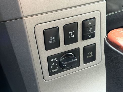 Used 2013 Toyota Sequoia Platinum image 23