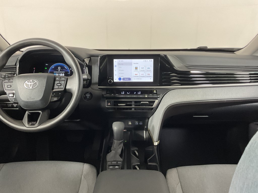 Used 2025 Toyota Camry LE FWD image 15