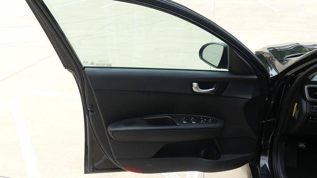 Used 2016 Kia Optima LX FWD image 9