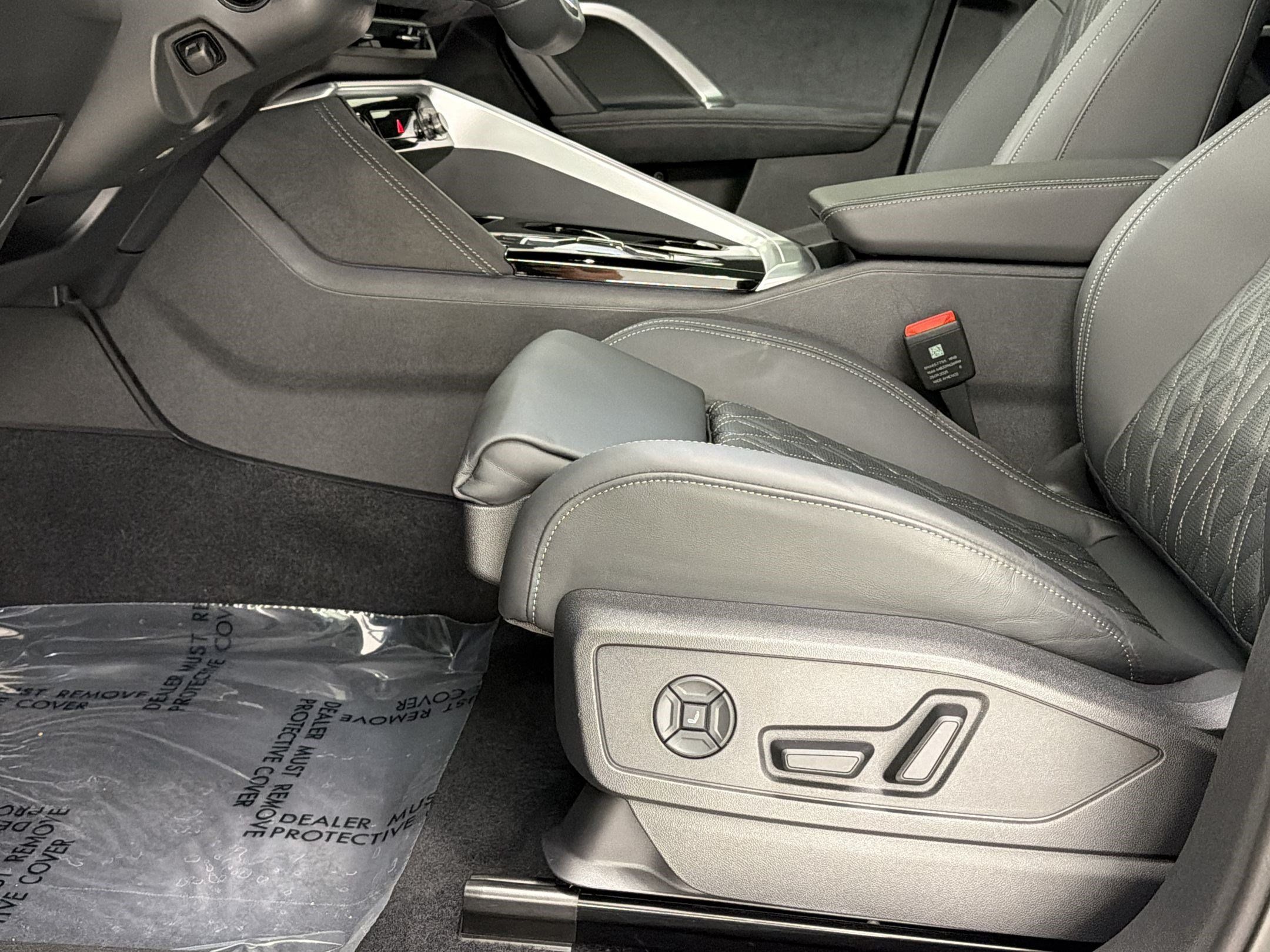 Used 2025 Audi SQ5 Premium Plus AWD/4WD image 14