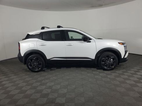 New 2026 Nissan Kicks SR w/ Illumination Package image 3