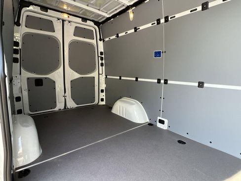 New 2025 Mercedes-Benz Sprinter 2500 image 24