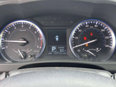 Used 2015 Toyota Highlander Plus AWD/4WD image 29