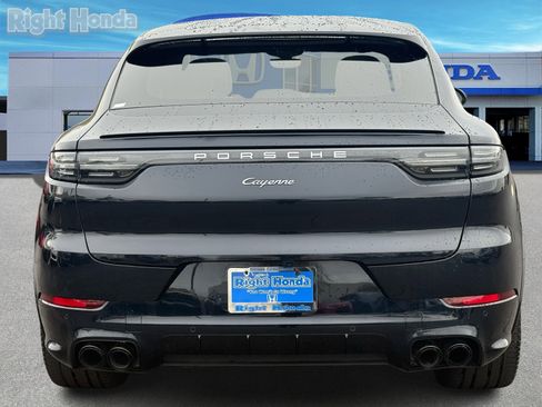 Used 2022 Porsche Cayenne Base image 6